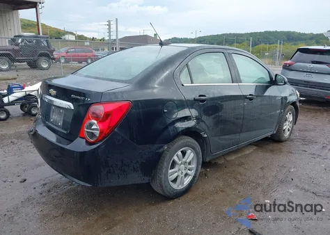 2015 Chevrolet Sonic Lt Auto z USA, uszkodzony, nr VIN 1G1JC5SH2F4115771